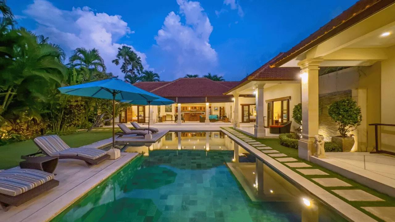 seminyak-the-heart-of-nightlife-and-beachfront-fun