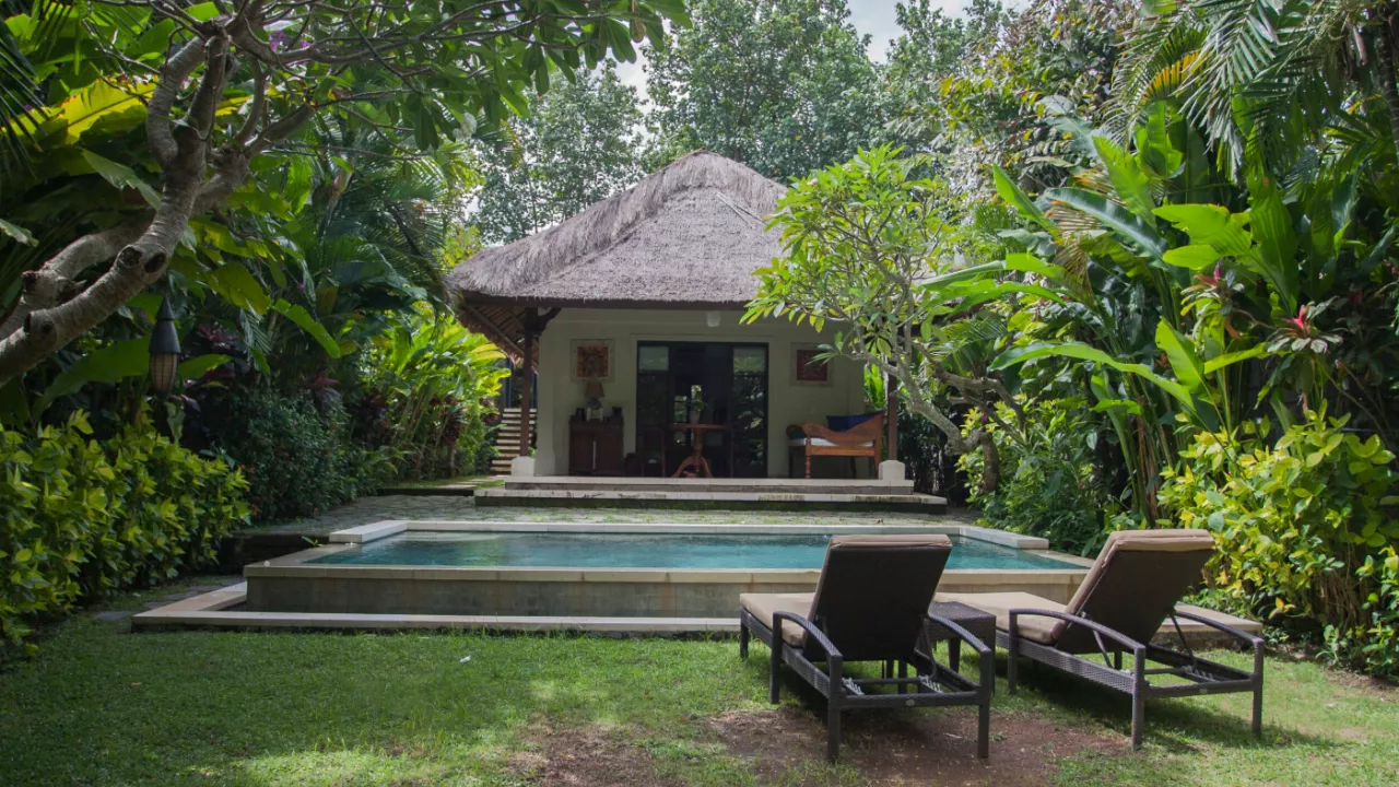 why-book-with-villa-buddy