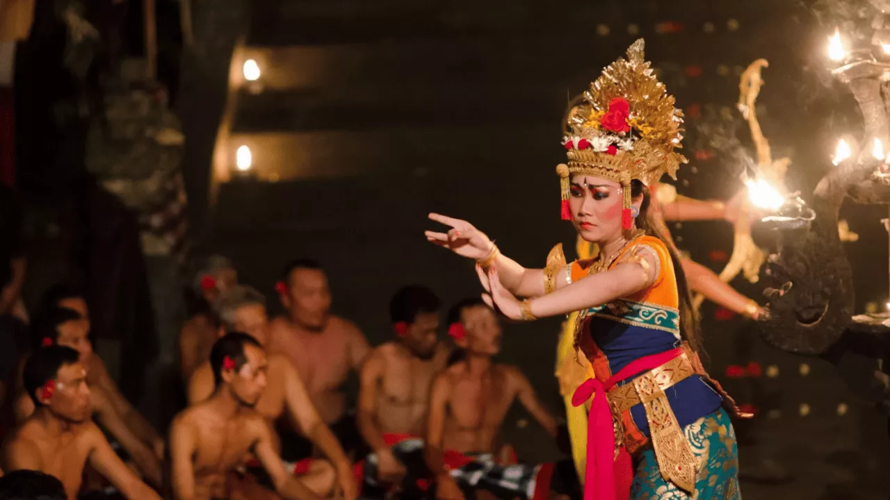 cultural-experiences-in-bali-at-night