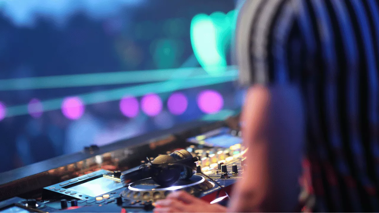 beach-clubs-coastal-dining