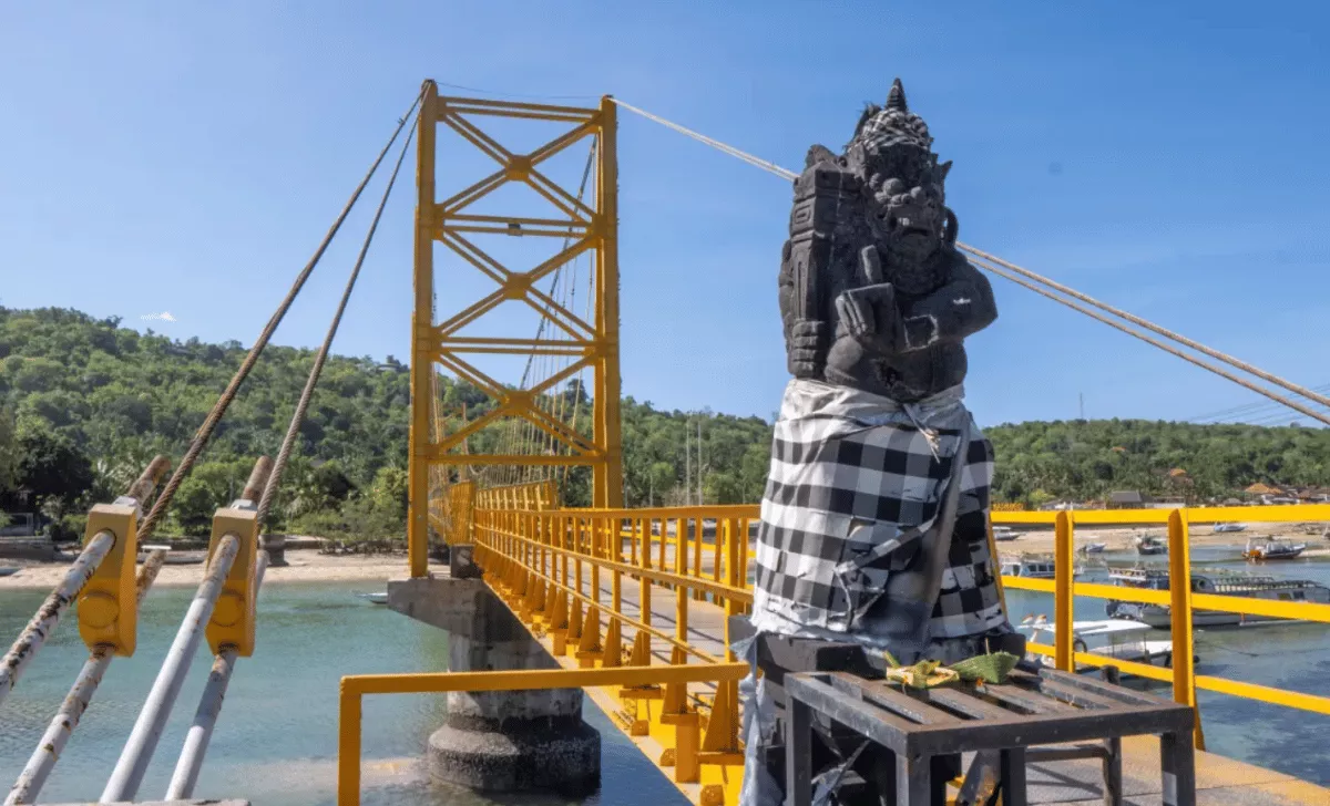 nusa-ceningan-fi