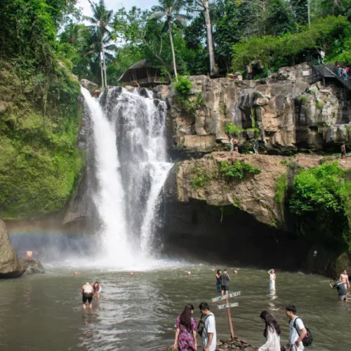 tegenungan-waterfall