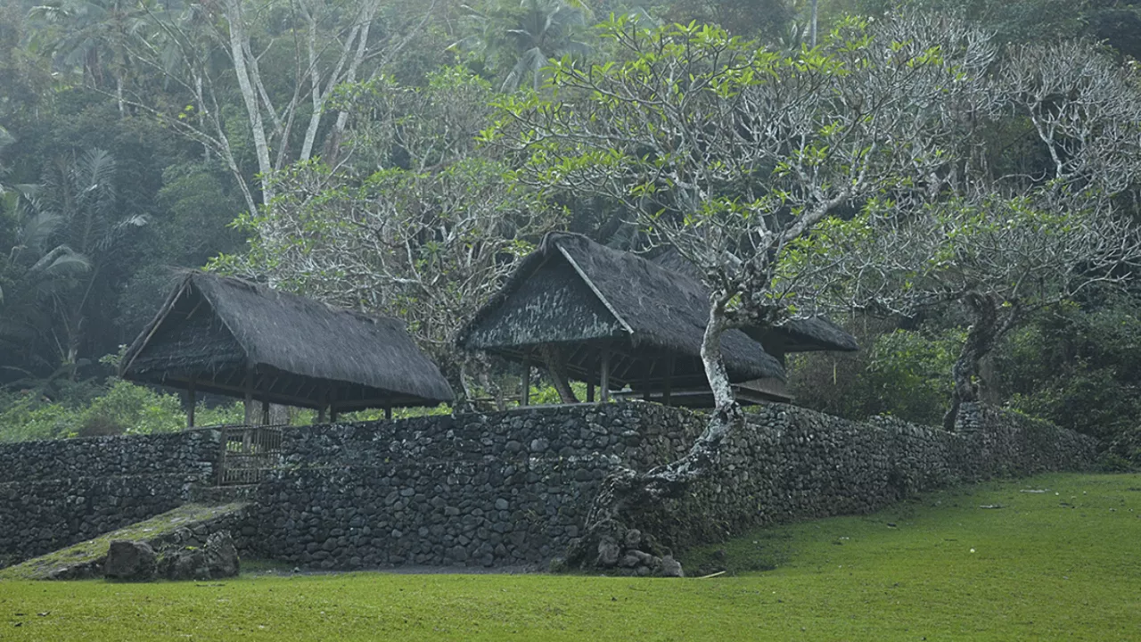 where-is-tenganan-pegringsingan-village-located