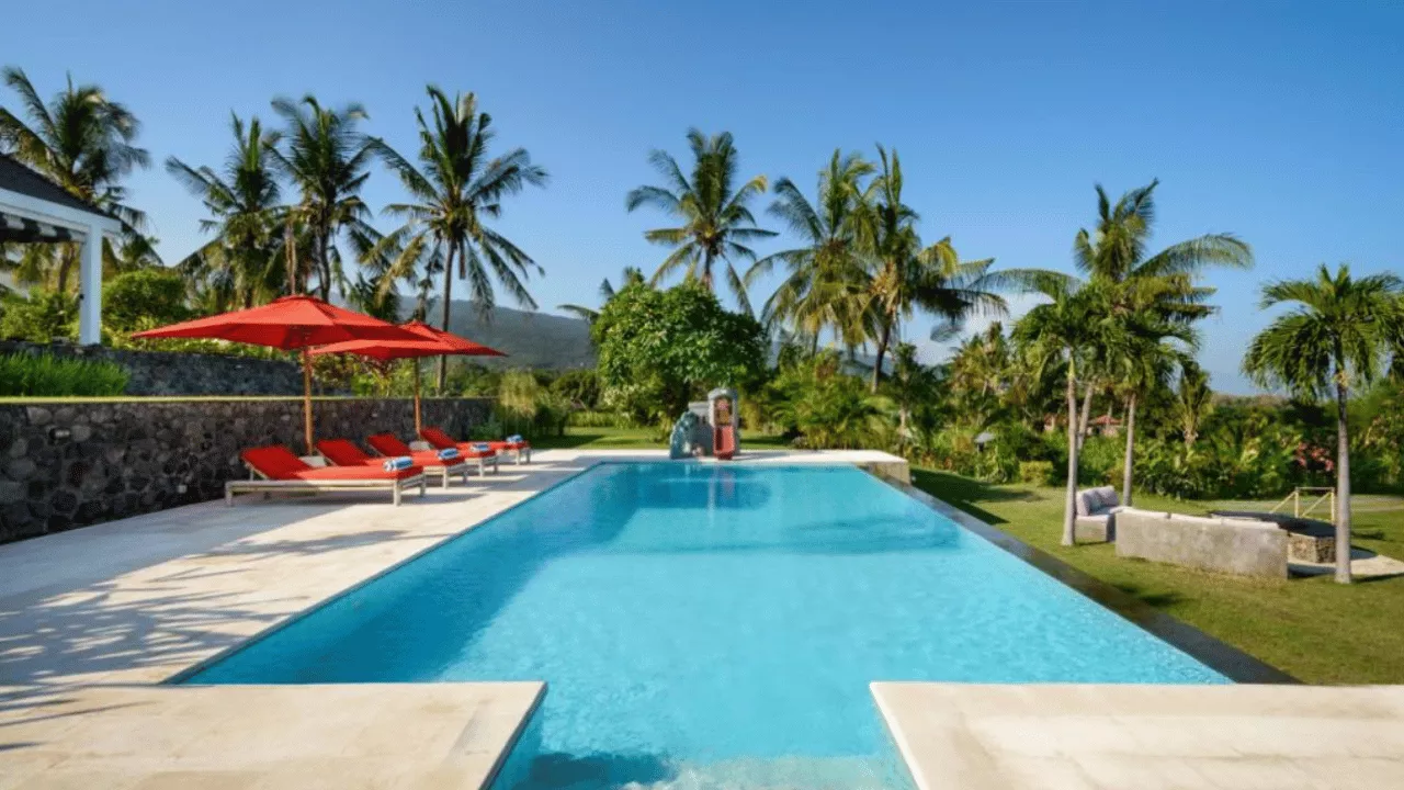 where-to-stay-in-lovina-beach